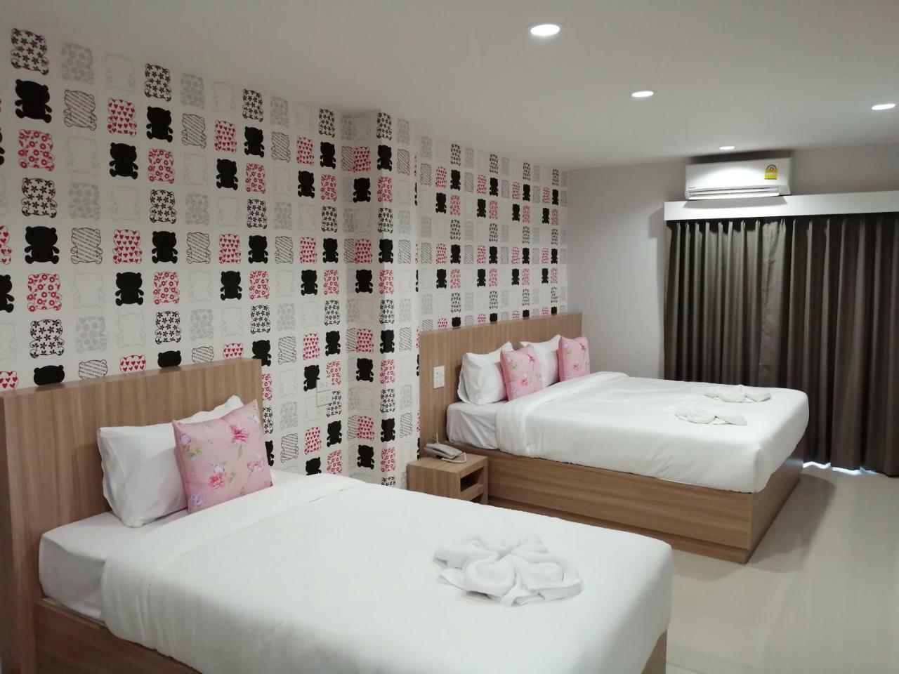 The Like Hotel Udon Thani Esterno foto