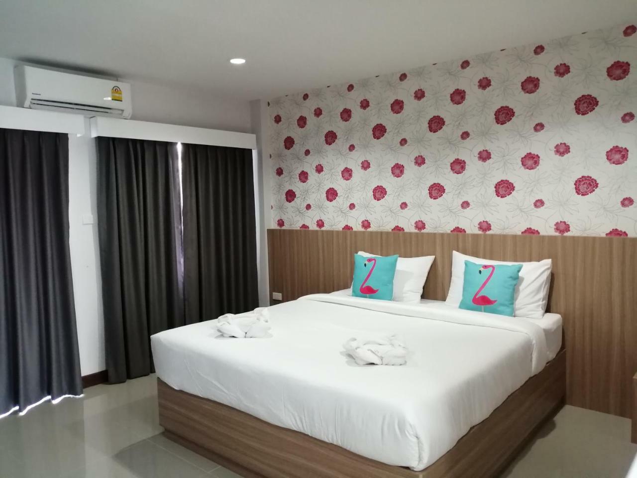 The Like Hotel Udon Thani Esterno foto