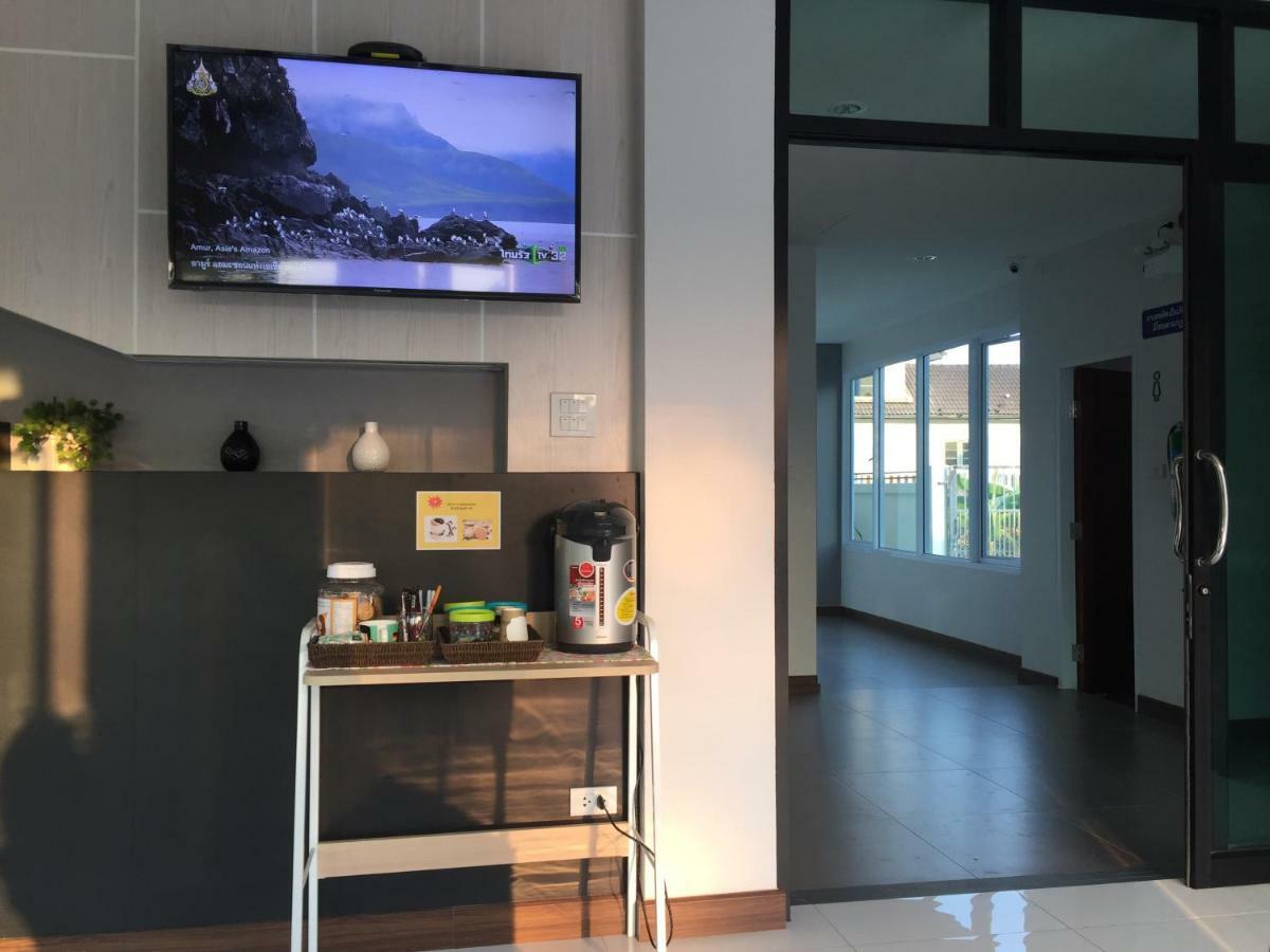 The Like Hotel Udon Thani Esterno foto